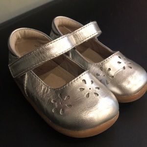 See Kai Run, Silver Mary Jane, size 5